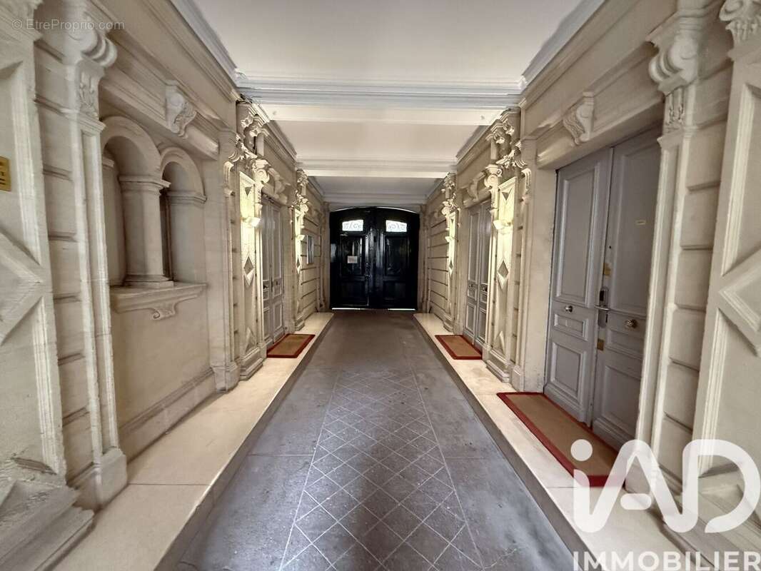 Photo 2 - Appartement à PARIS-9E