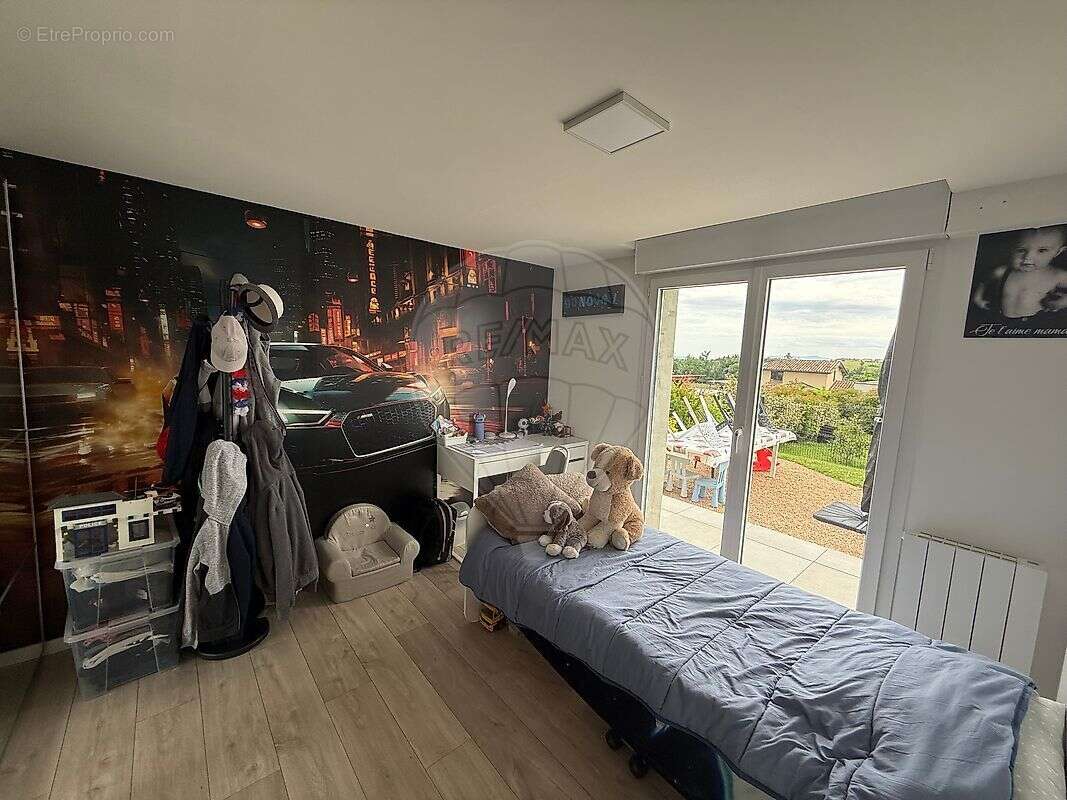 Maison à SAINT-ETIENNE-DES-OULLIERES