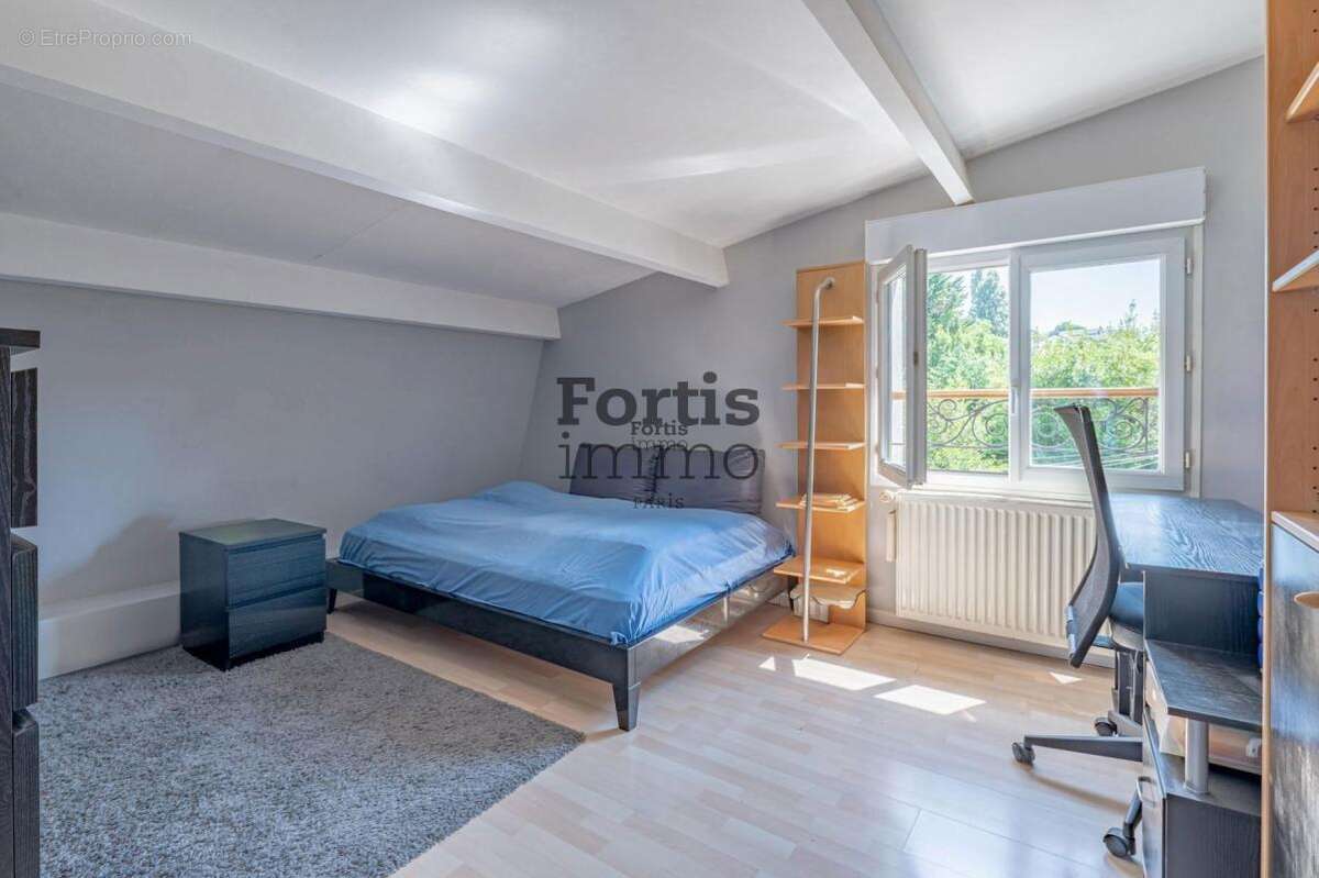 Maison à FONTENAY-SOUS-BOIS