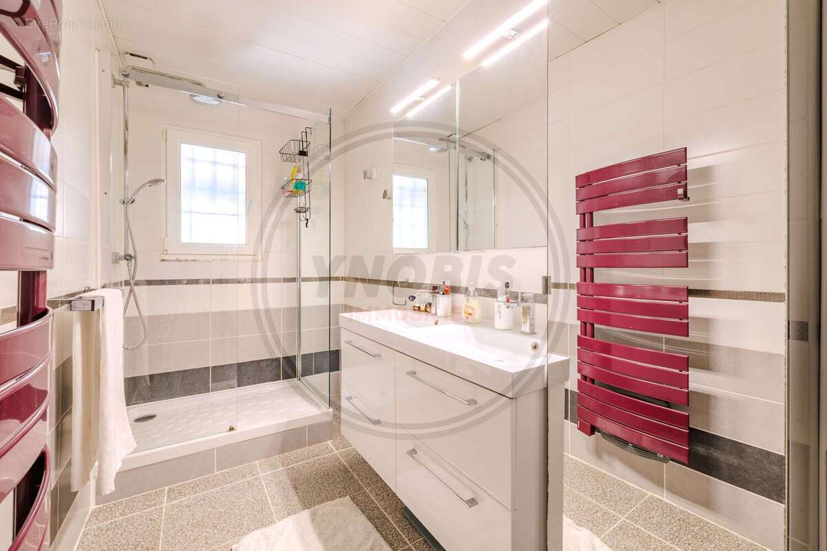 Maison à LES MUREAUX