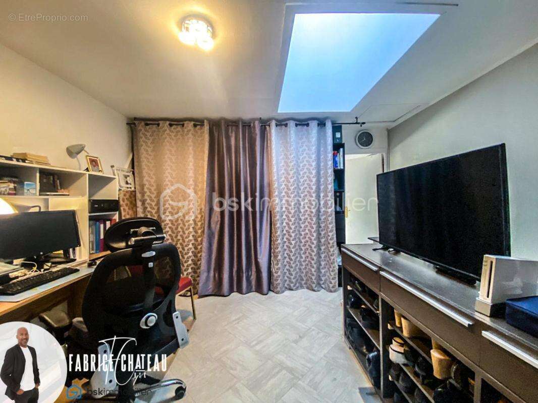 Maison familiale avec dépendance indépendante et sous-sol - photo 7