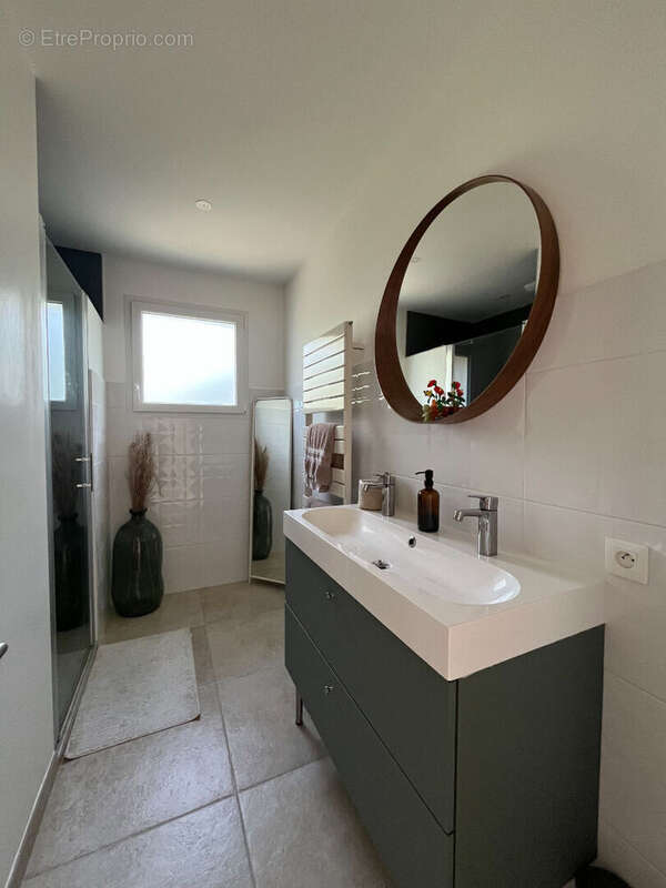 Maison à VILLEDIEU-LA-BLOUERE