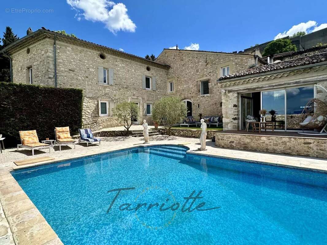 Maison à MONTELIMAR