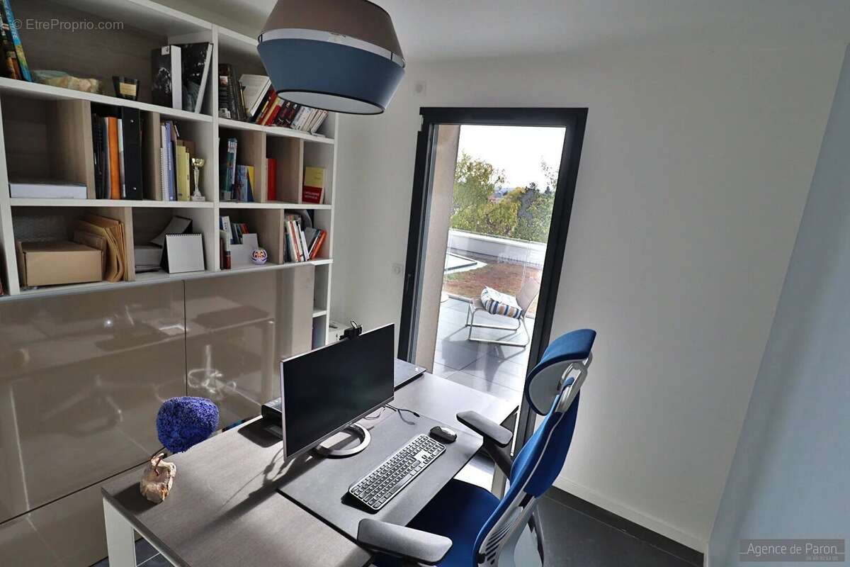 Maison à VERRIERES-LE-BUISSON