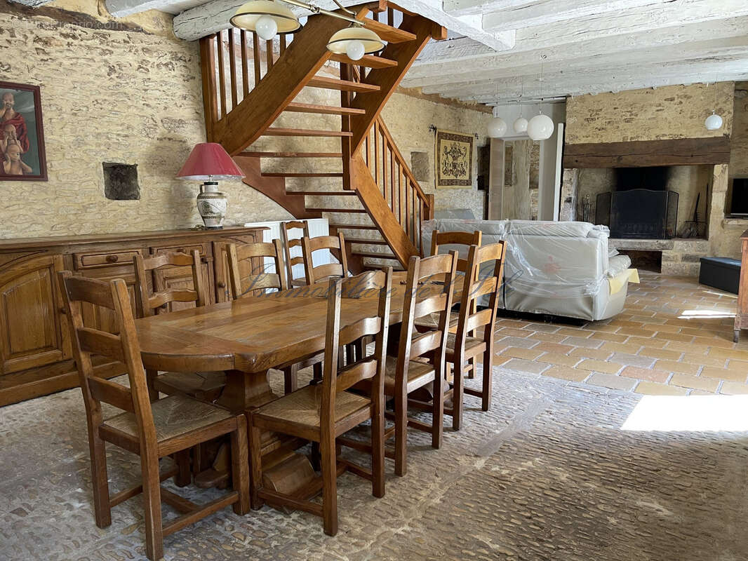 Maison à VALOJOULX