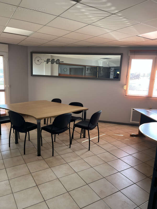 Commerce à VILLE-EN-VERMOIS