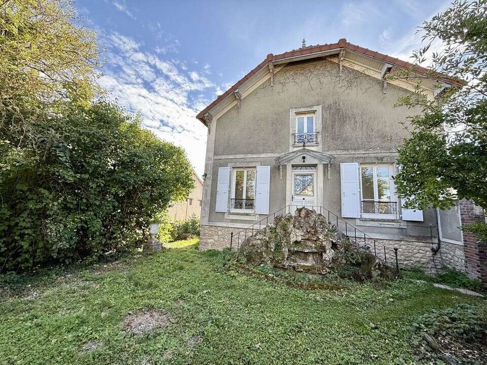 Maison à DONNEMARIE-DONTILLY