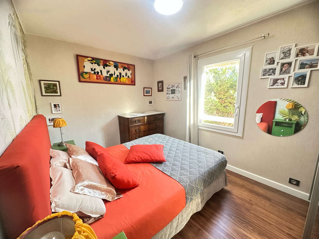 Appartement à SIX-FOURS-LES-PLAGES