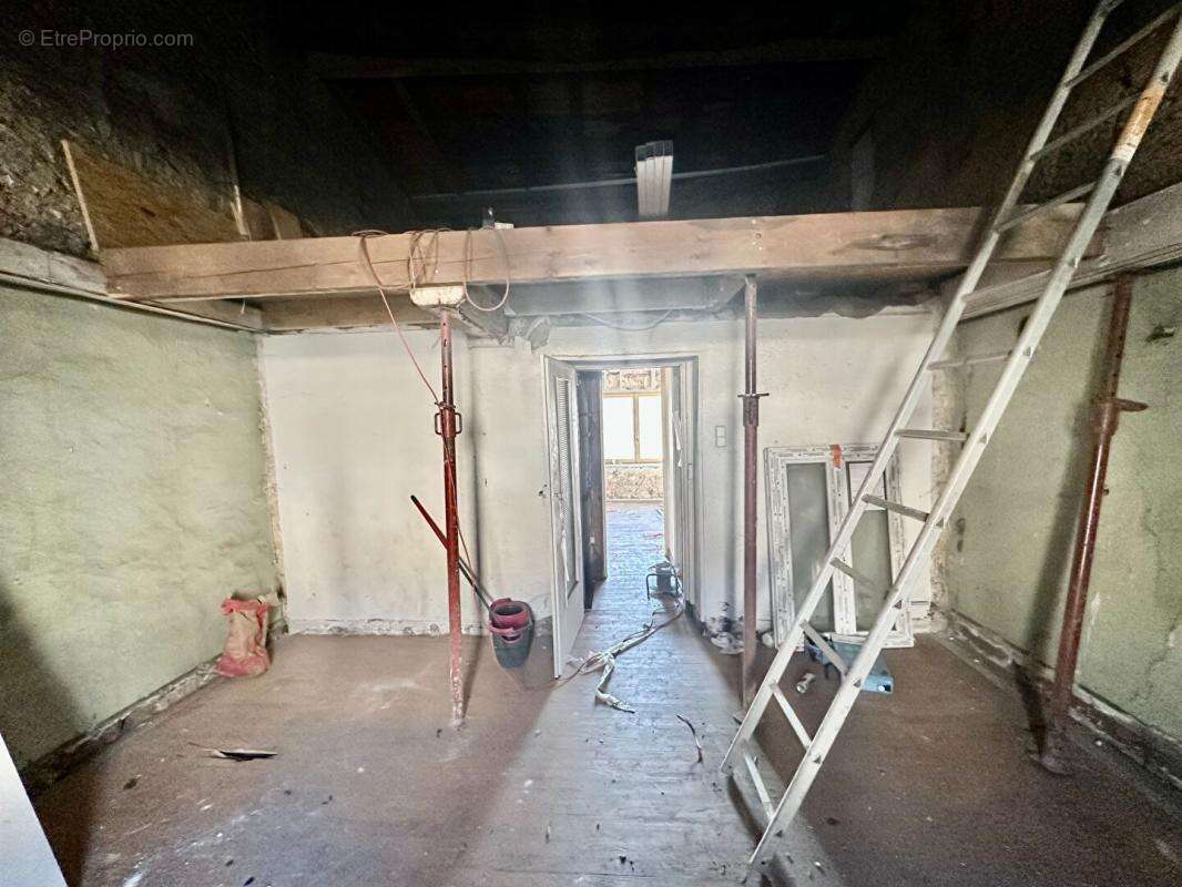 Appartement à MIRIBEL