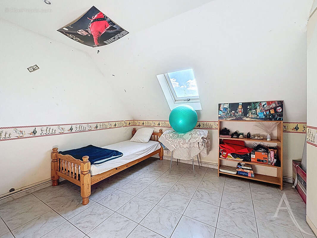 Maison à ROSNY-SUR-SEINE