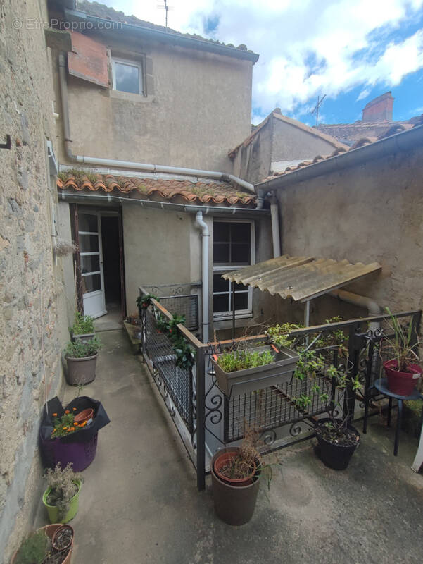 Maison à PEYRIAC-MINERVOIS