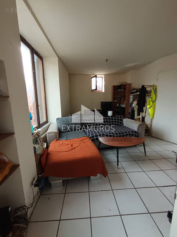 Appartement à SOURCIEUX-LES-MINES
