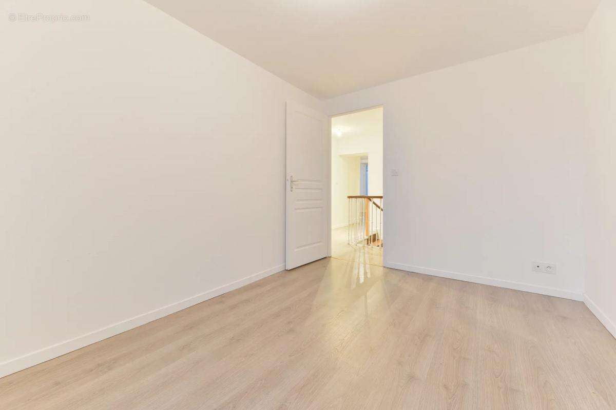 Maison à AIGREFEUILLE-SUR-MAINE