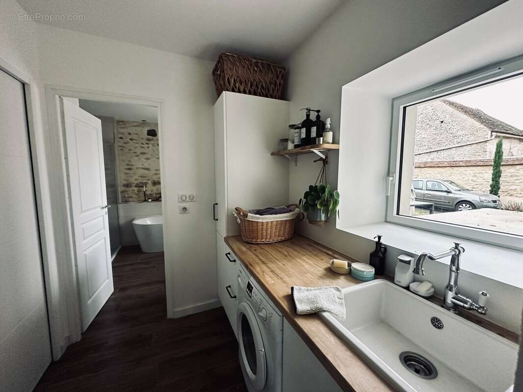 Maison à LA CHAPELLE-LA-REINE