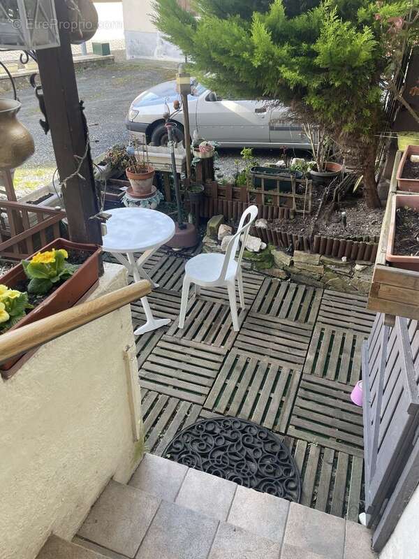 Maison à LADIGNAC-LE-LONG