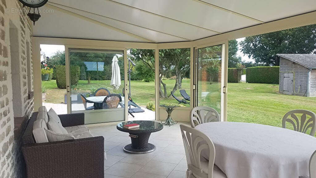 Maison à LA CHAPELLE-VICOMTESSE