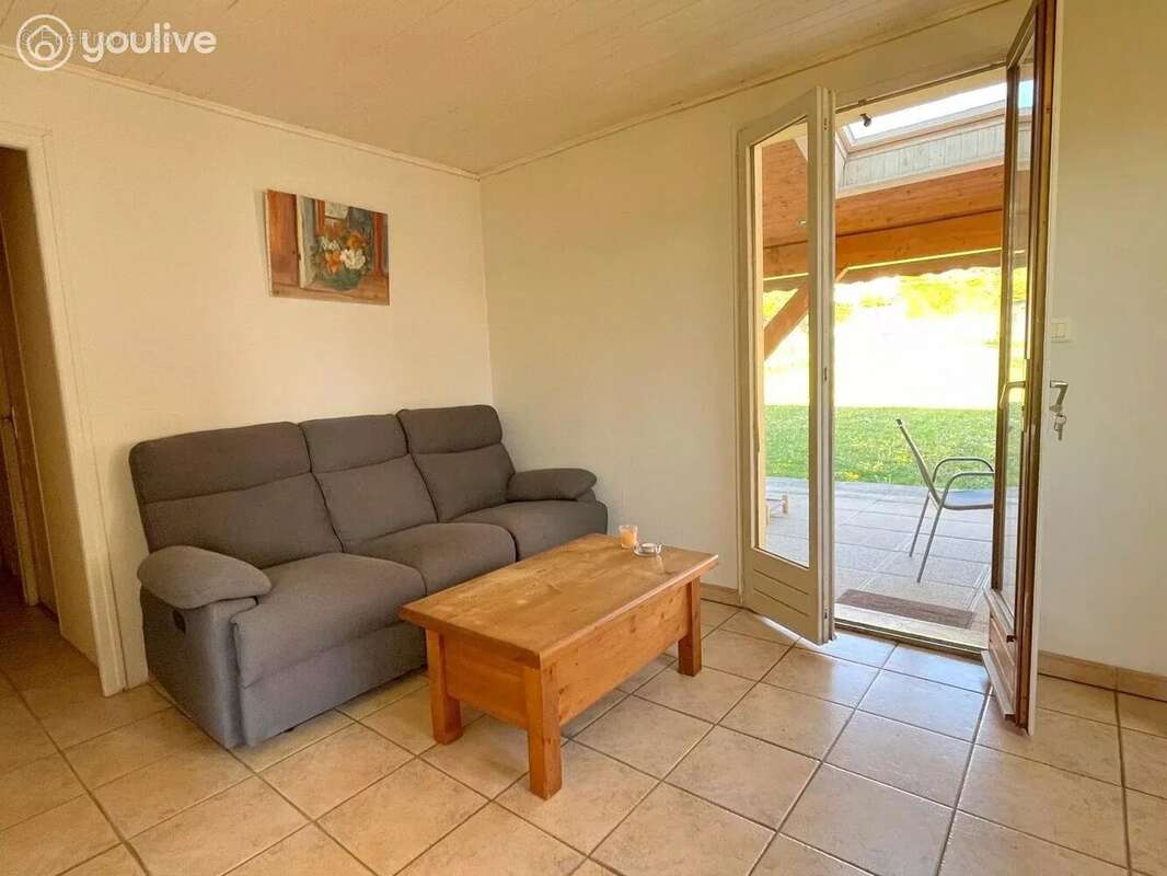 Maison à VETRAZ-MONTHOUX