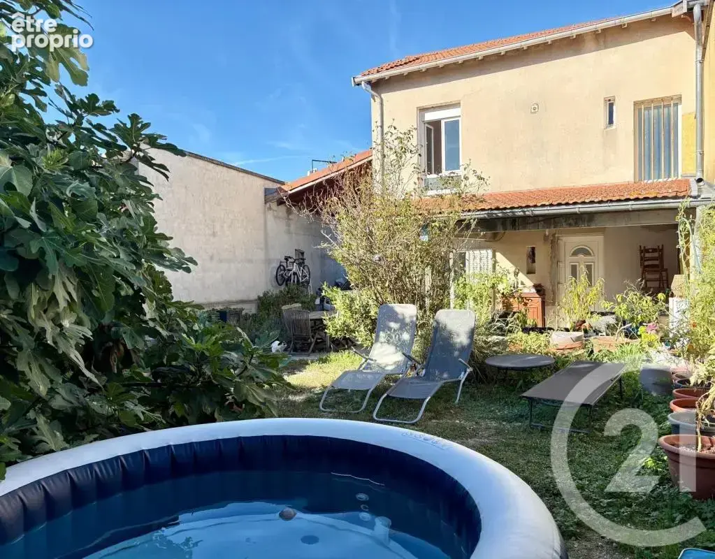 Maison à DECINES-CHARPIEU