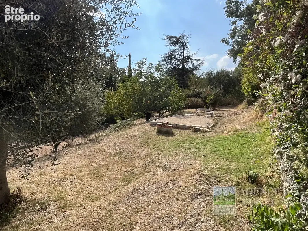 St Valier-de-Thiey - Villa Individuelle 3 Chambres Double Garage (50 m2) Terrain 1.552 m2 - photo 5