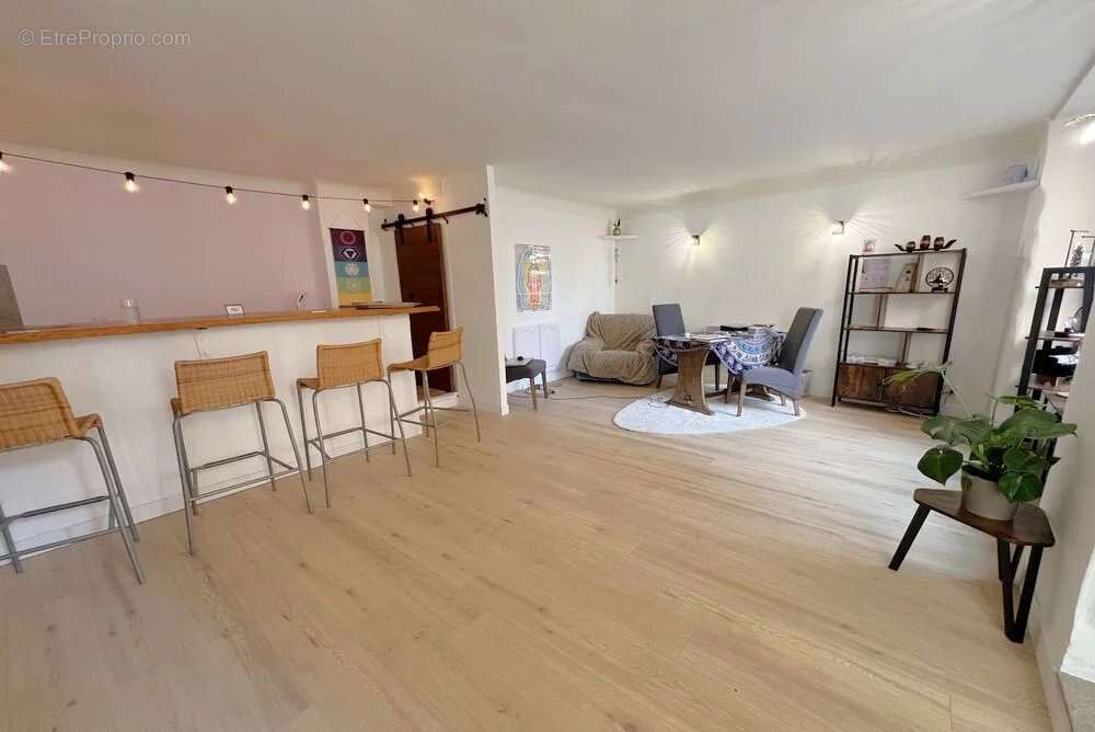 Appartement à MONTAUROUX