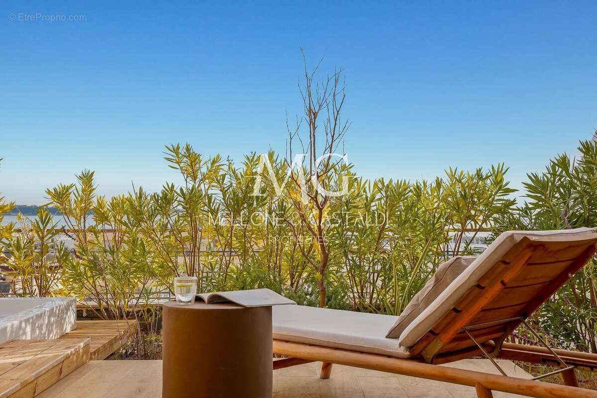 Cannes centre – penthouse d’exception – roof top – vue mer panoramique – 117 m² – 2 parkings - photo 15