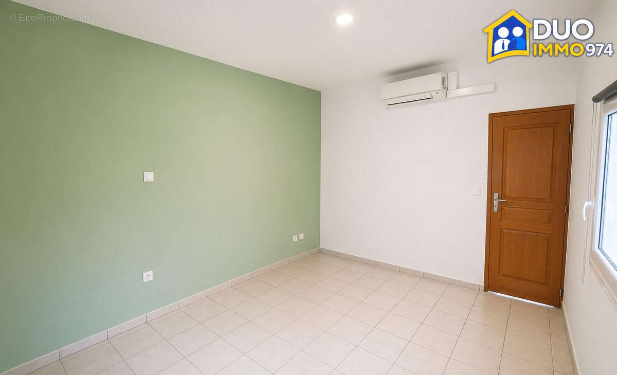 Appartement 72 m² à Saint-Paul  - photo 7