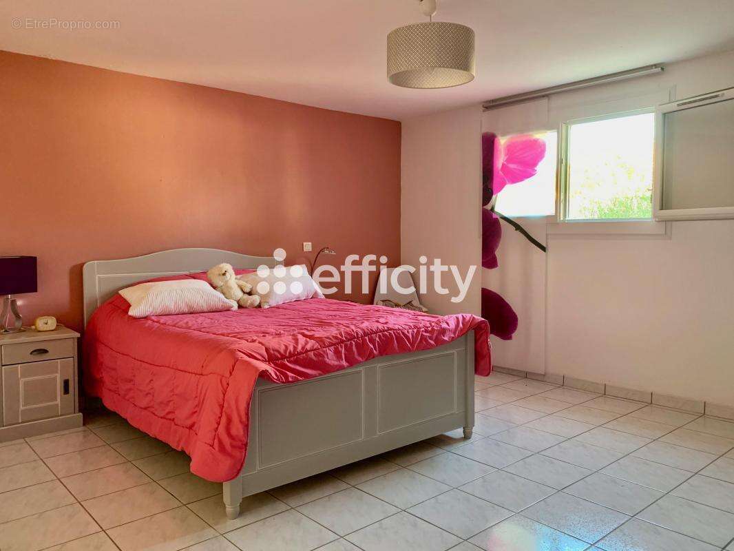 Maison à COURNONTERRAL