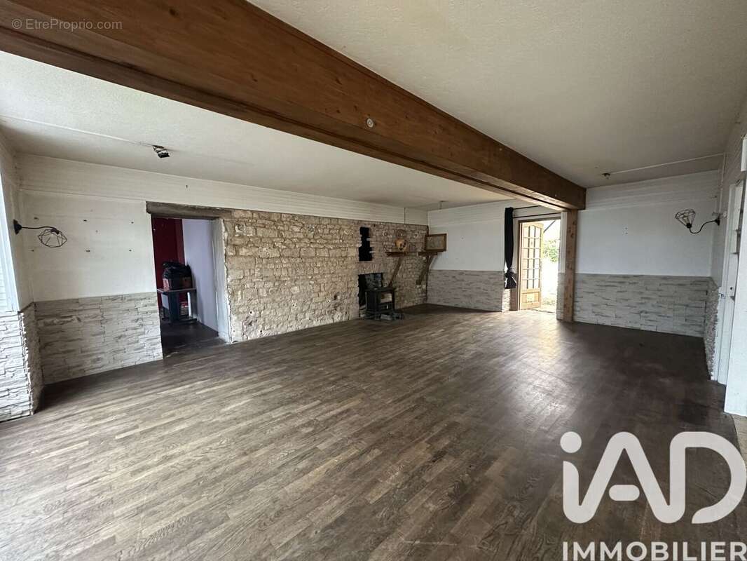 Maison 250 m² à Pruniers  - photo 3