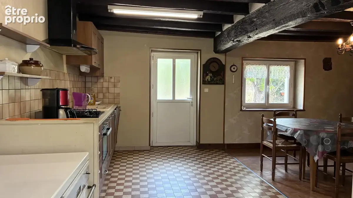 Petite maison de village avec une grange et terrain - photo 4