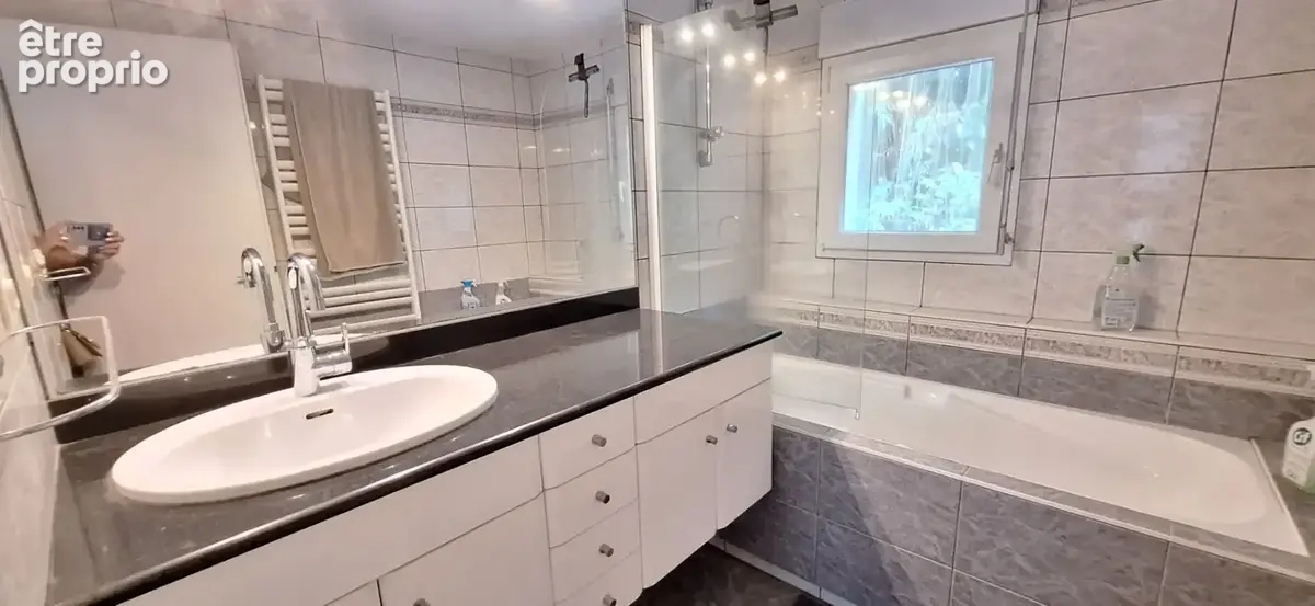 Maison 120m² à saint-denis-lès-bourg - photo 10