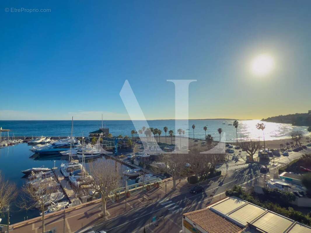 Appartement à VALLAURIS