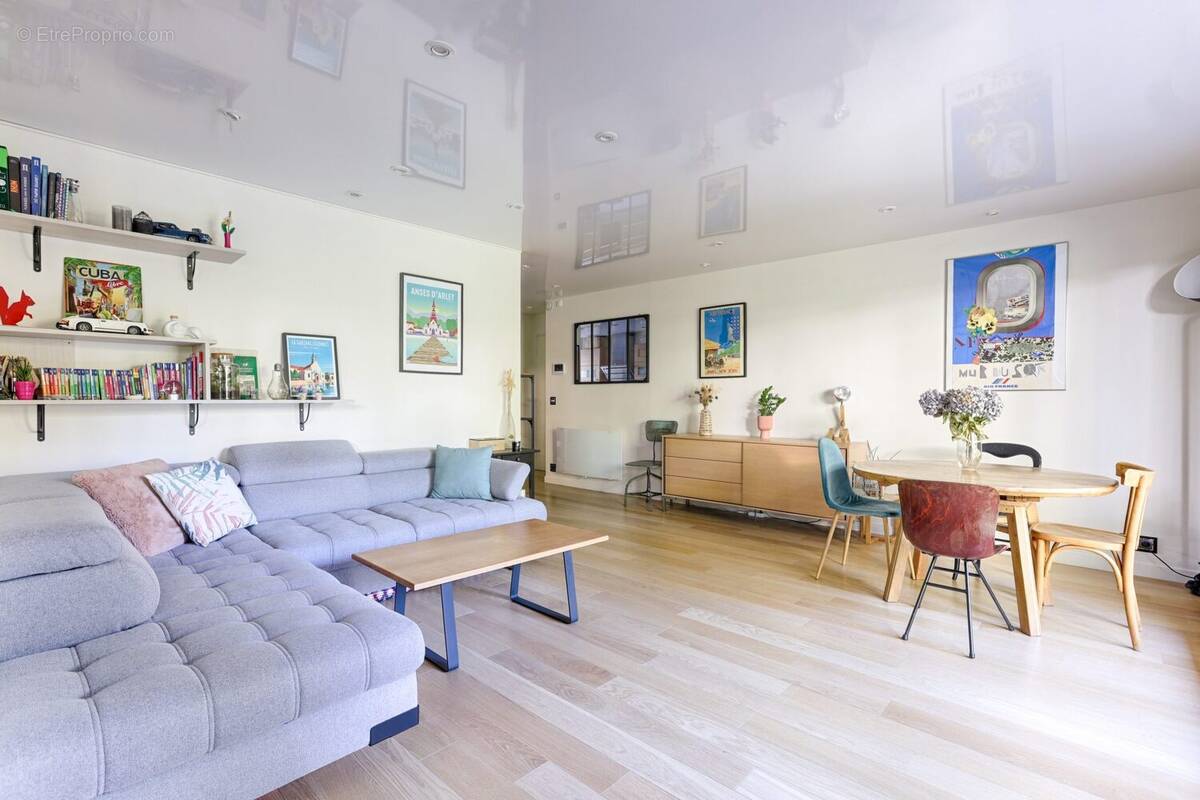 Appartement à LA GARENNE-COLOMBES