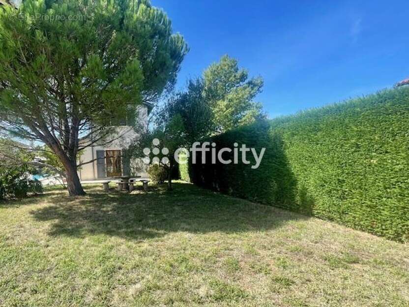 Maison à SALAISE-SUR-SANNE