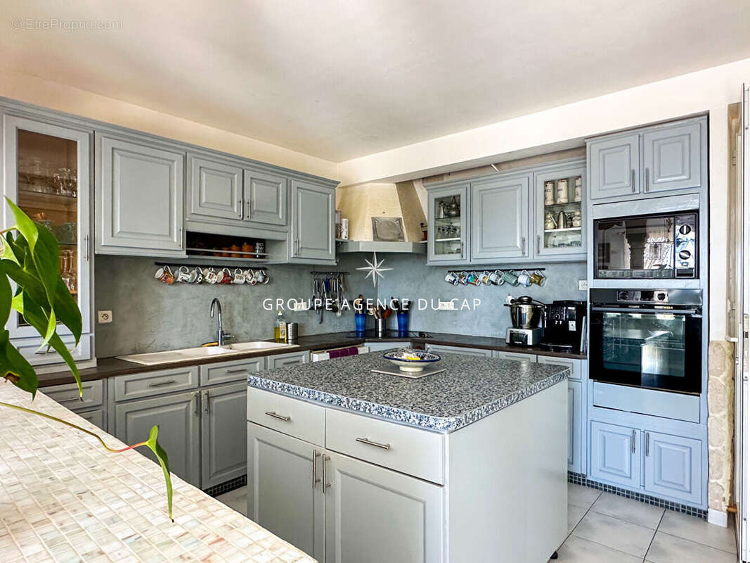 Maison à LES ISSAMBRES