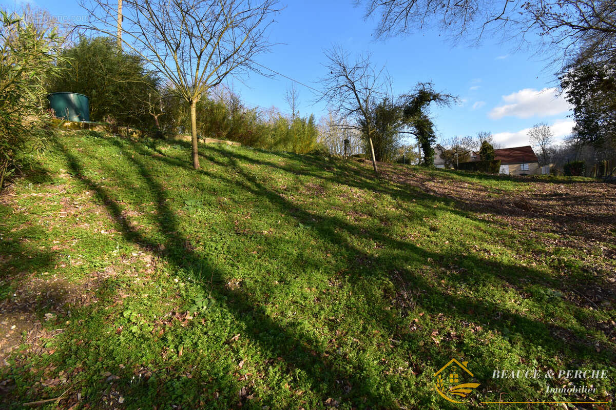 Terrain 680 m² à Thivars  - photo 4