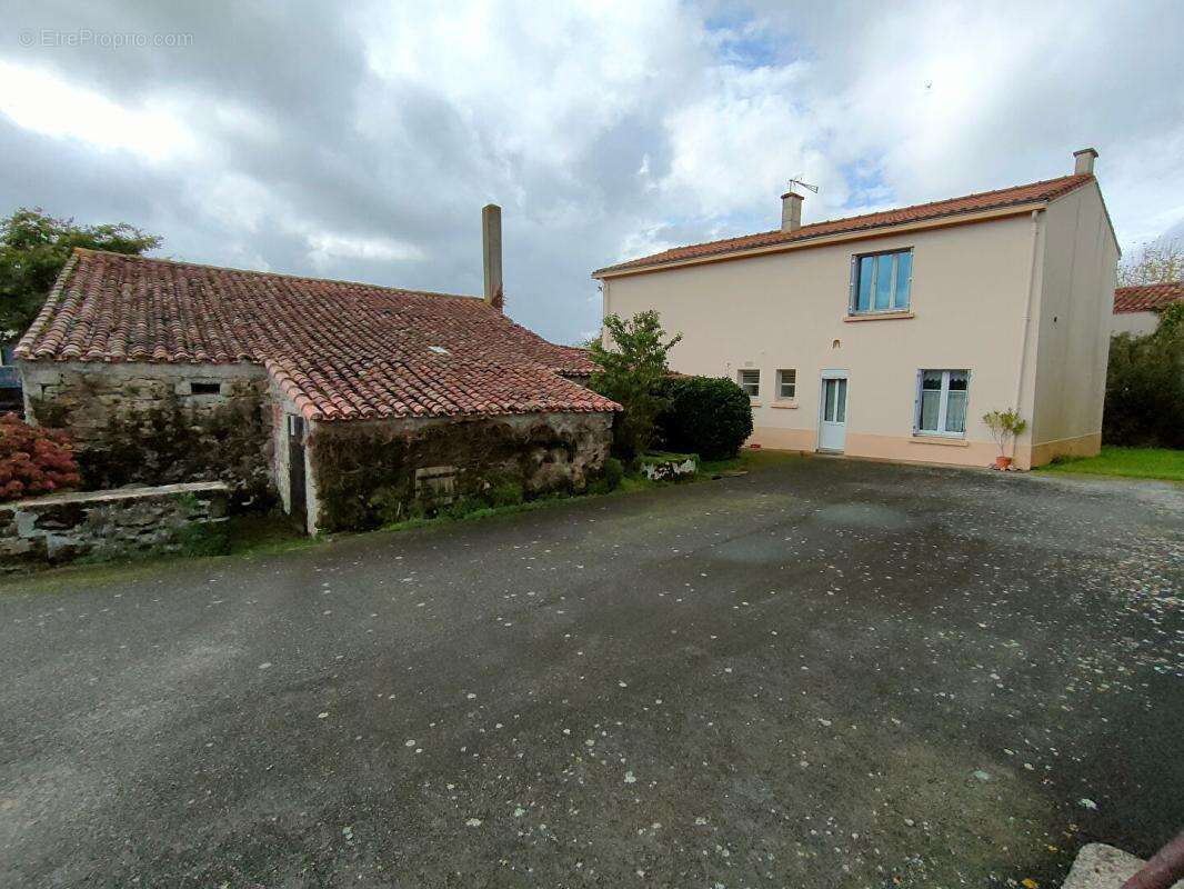 Maison à LA VERRIE