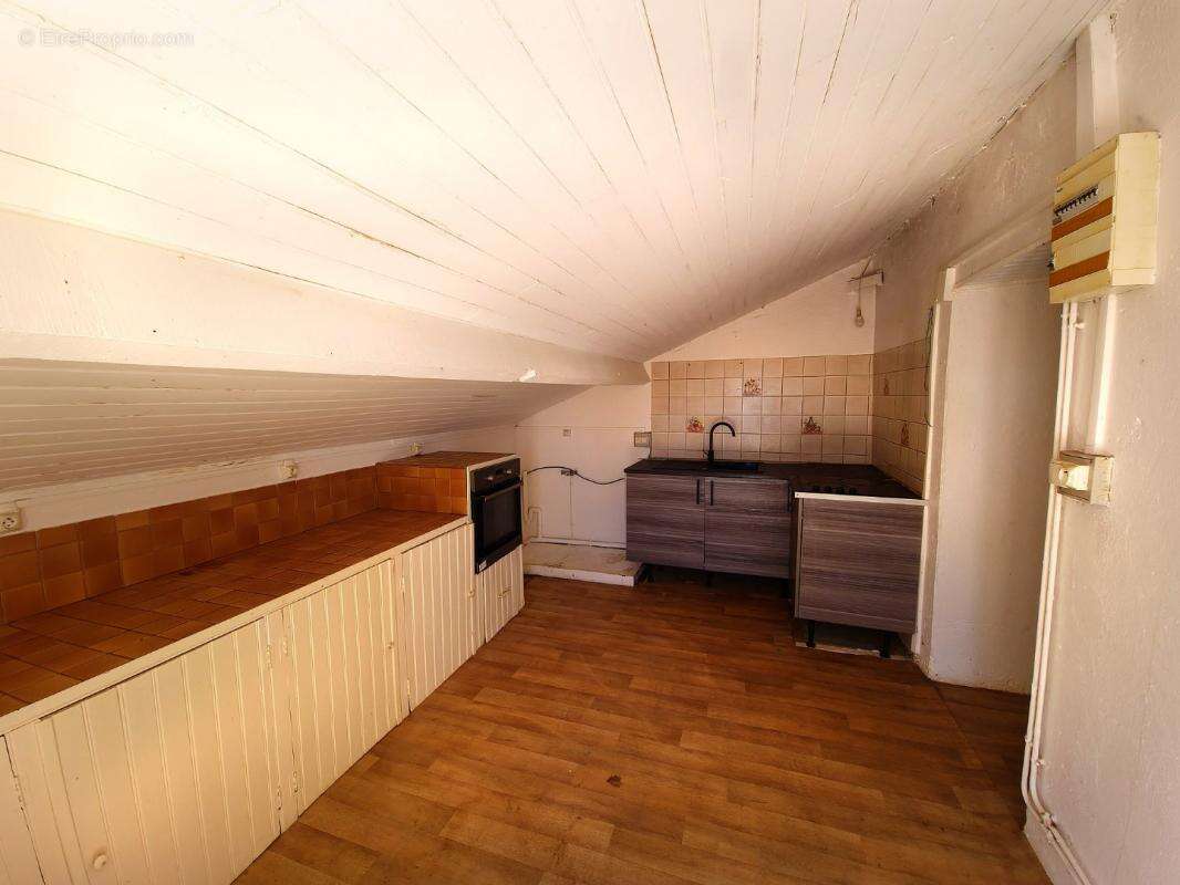 Maison à LACAPELLE-LIVRON