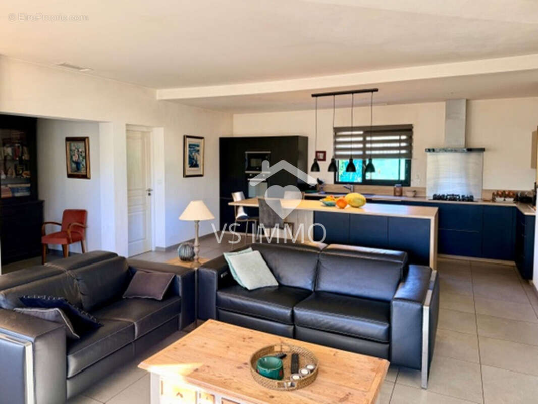 Maison à VAISON-LA-ROMAINE