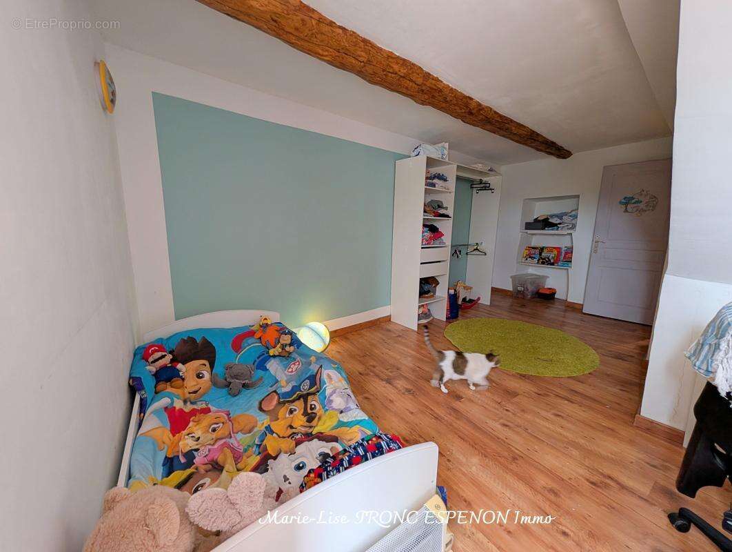 Maison à PERNES-LES-FONTAINES