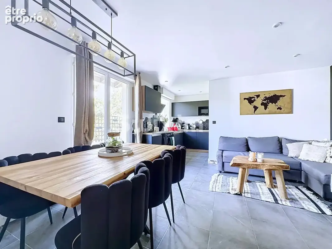 Appartement à VETRAZ-MONTHOUX