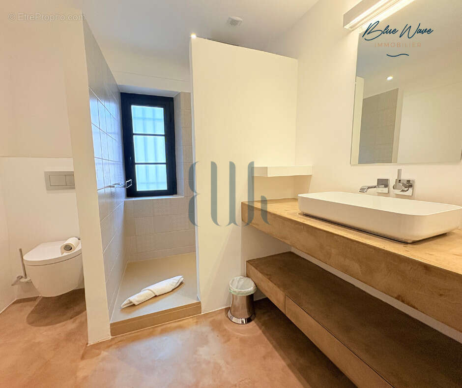 Maison à PLAN-DE-LA-TOUR