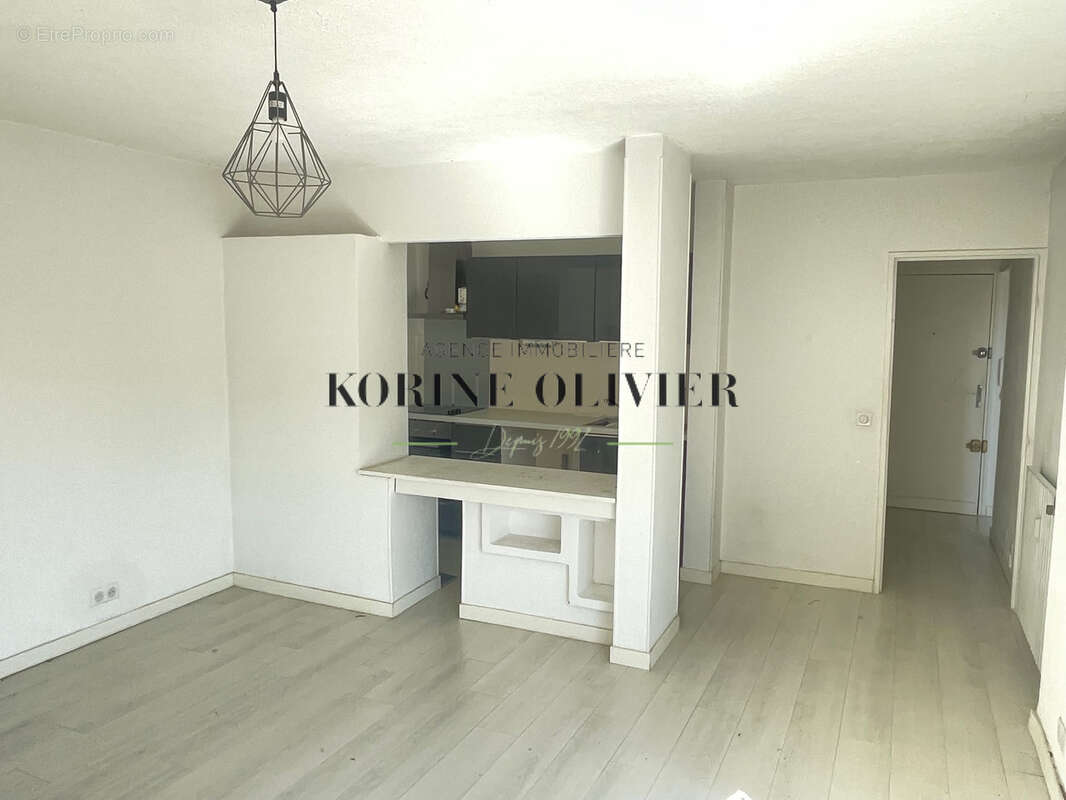 Appartement à VENELLES