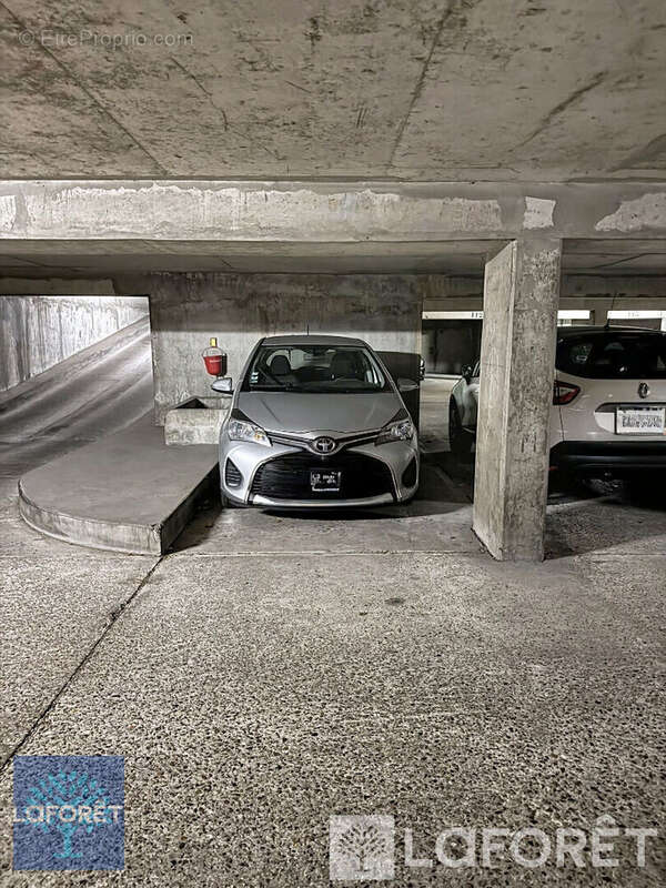 Parking à VINCENNES