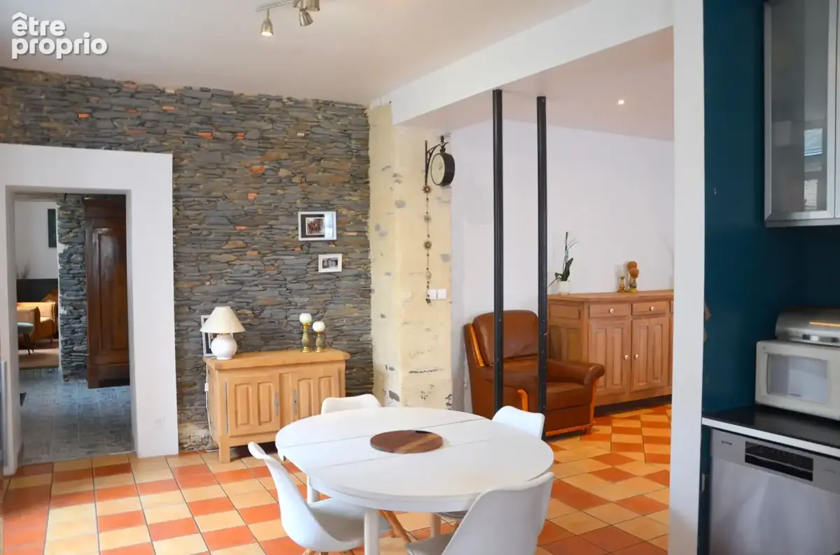 Maison 9 pièces et studio – Candé (49) - photo 4