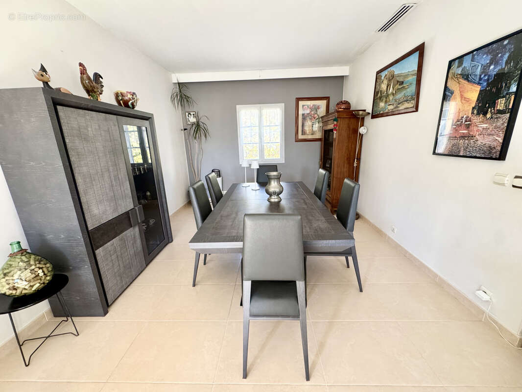 Maison à LA MOTTE-D'AIGUES