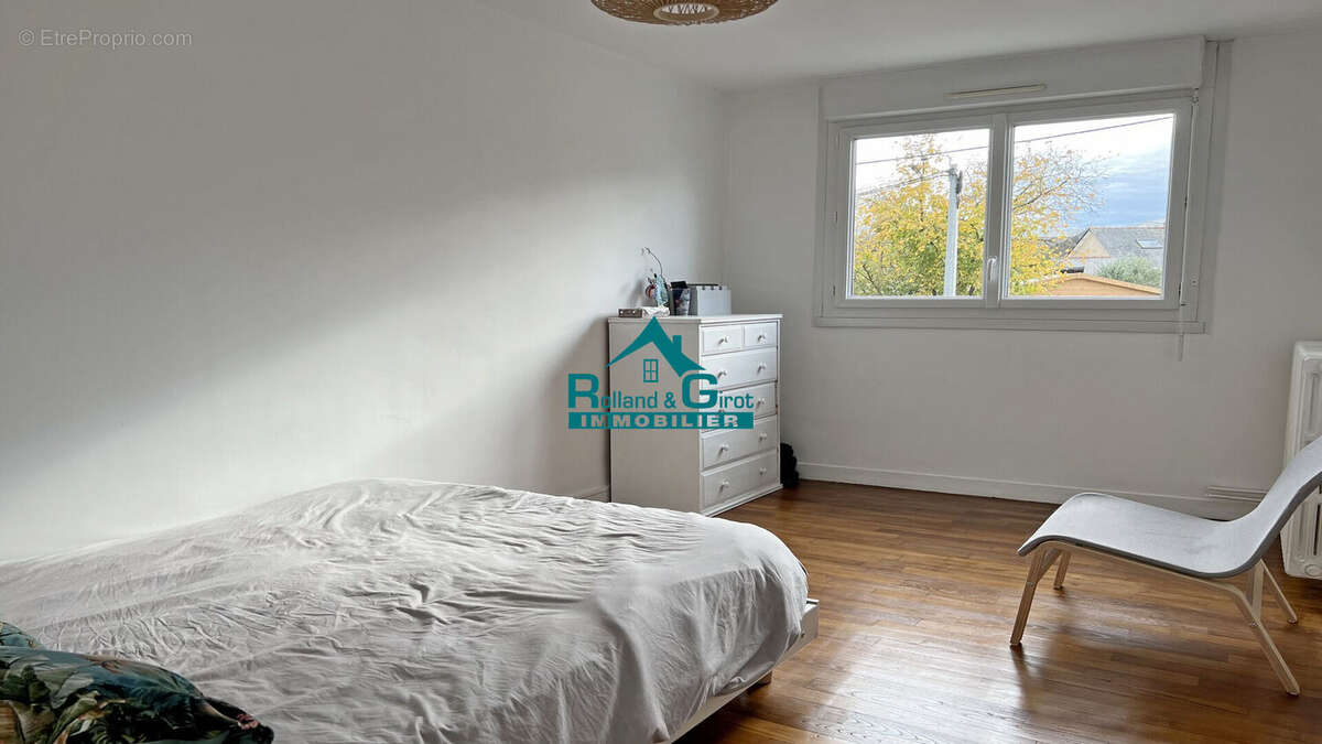 Maison à NOYAL-SUR-VILAINE