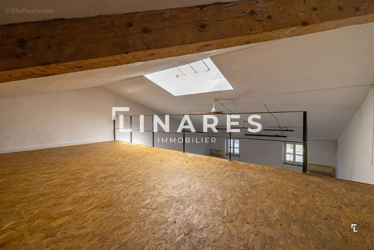 Appartement à MARSEILLE-2E