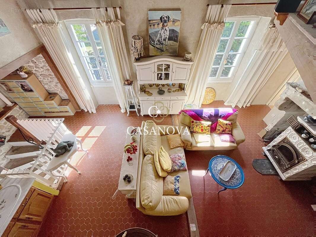 Appartement en duplex de 106 m² avec charme de l'ancien - photo 4