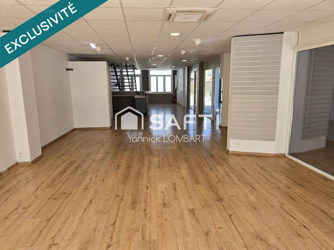 Appartement 385 m² à Decazeville  - photo 2