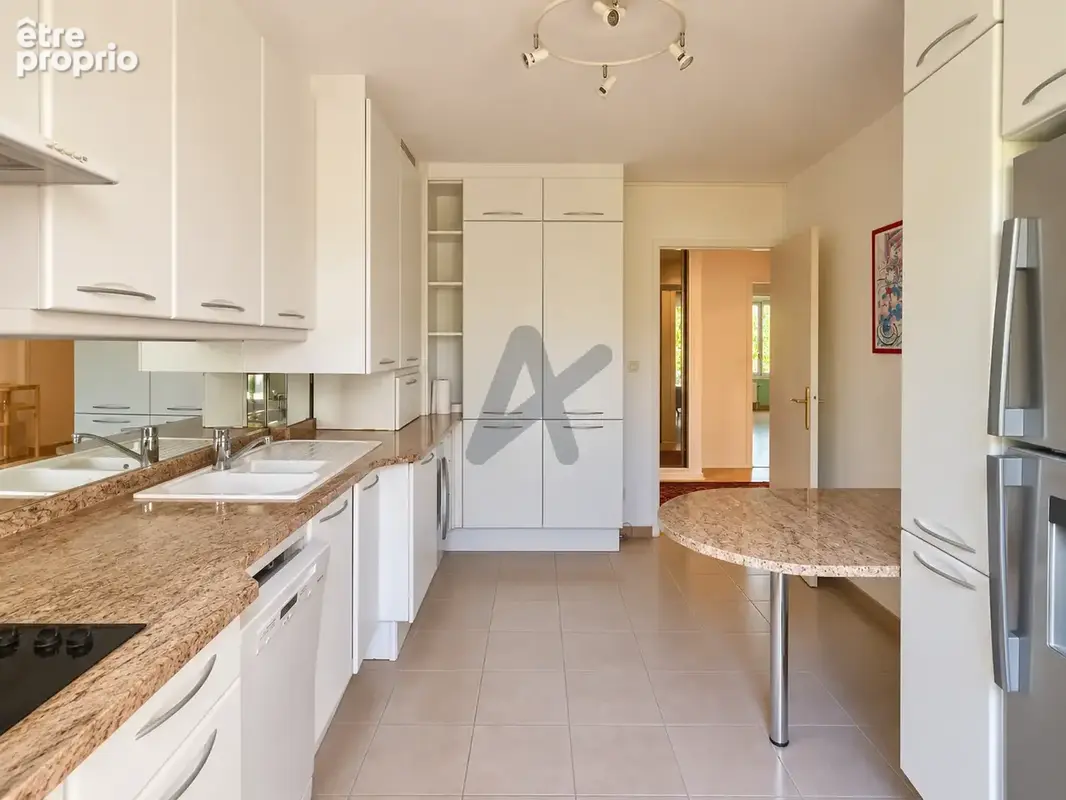 Hyper Centre Charbonnières - Appartement 5P 108m2 avec terrasse, au calme et sans vis-à-vis - photo 6